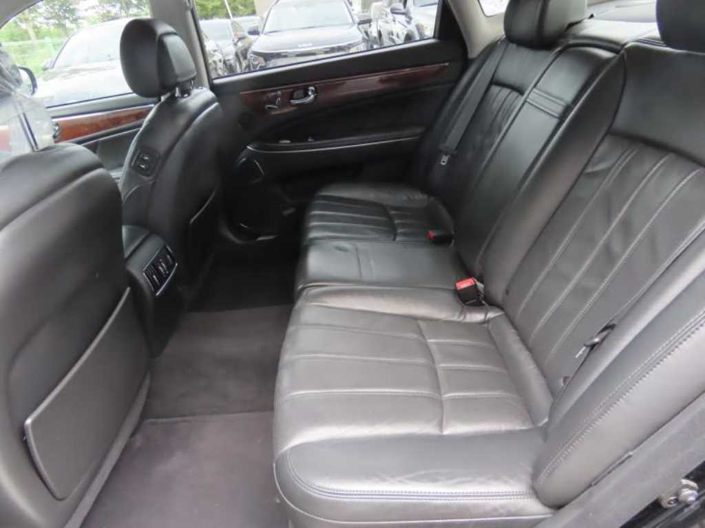 HYUNDAI Equus - Vista 7