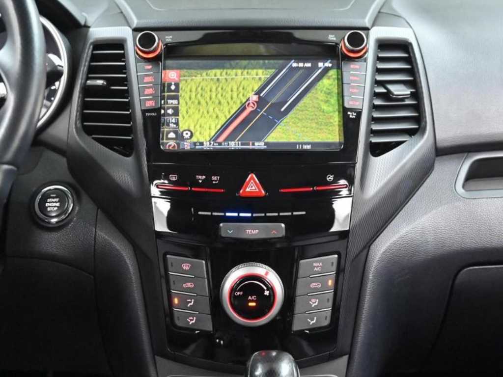 Ssangyong Tivoli - Vista 11