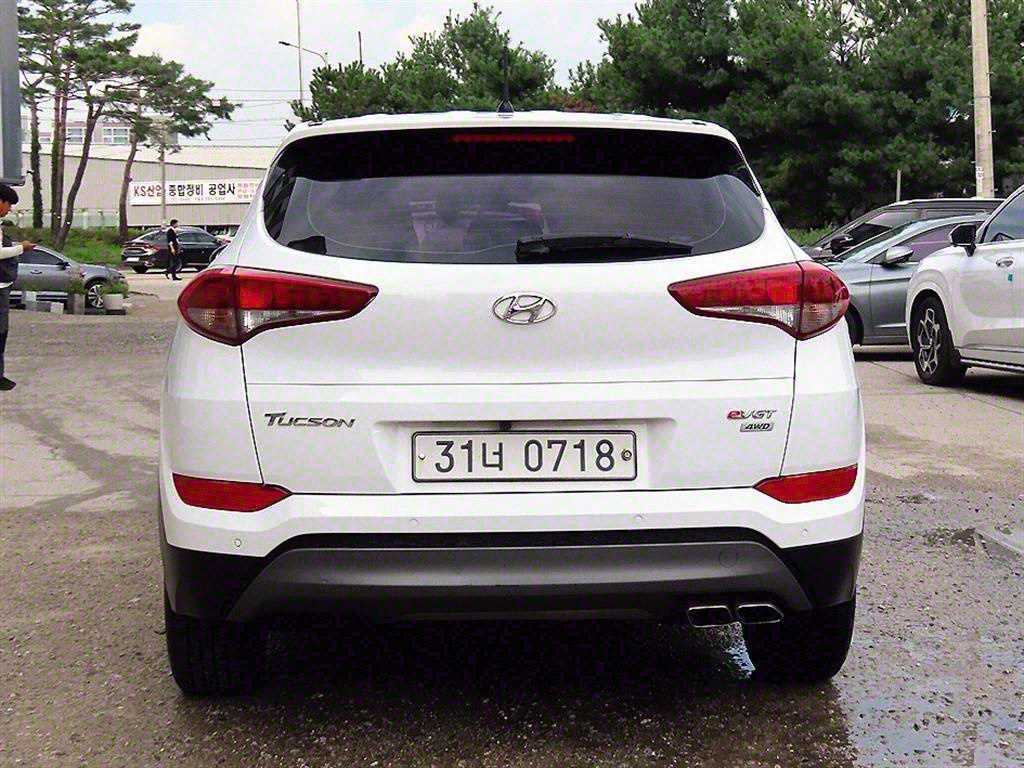 HYUNDAI Tucson - Vista 4