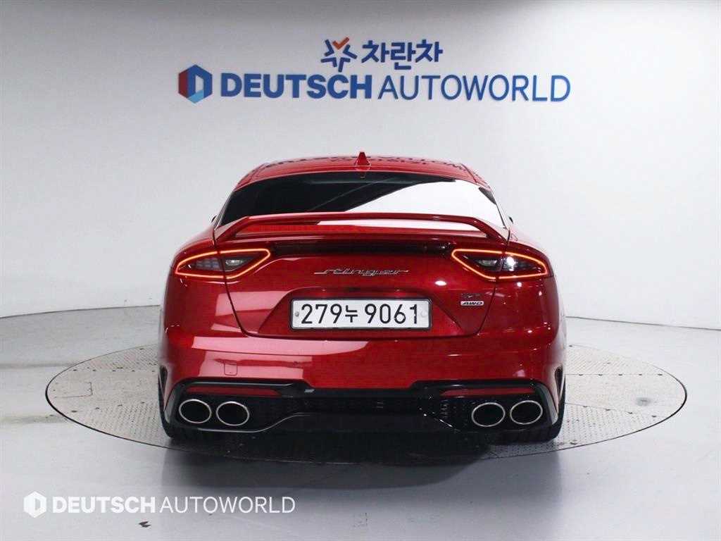 KIA Stinger - Vista 4