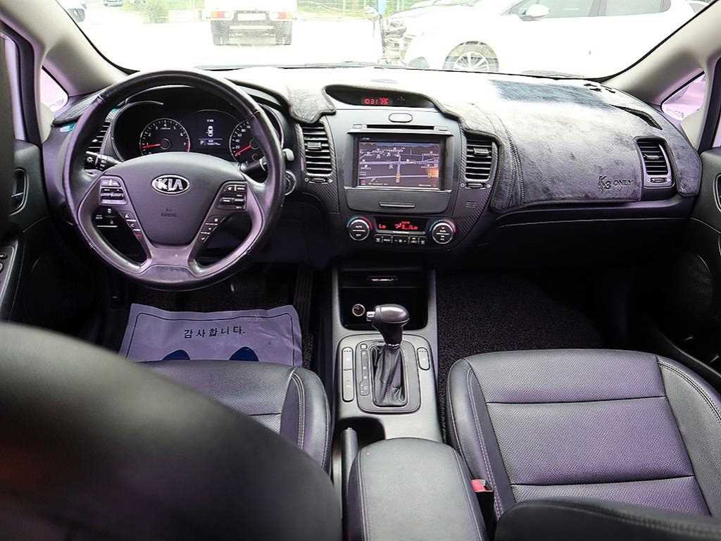 KIA K3 - Vista 5