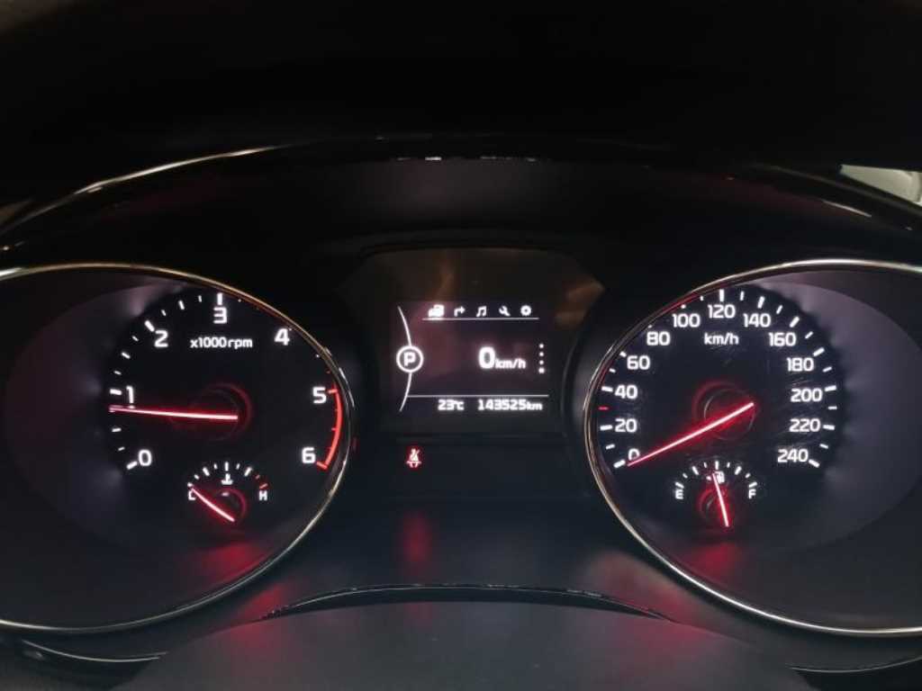 KIA Carnival - Vista 7