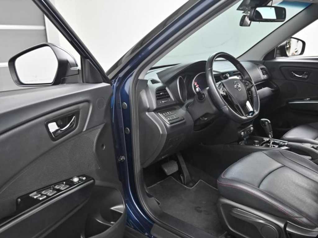 Ssangyong Tivoli - Vista 12