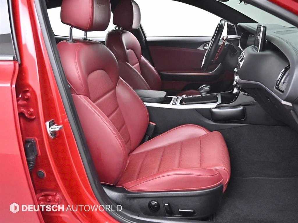 KIA Stinger - Vista 10