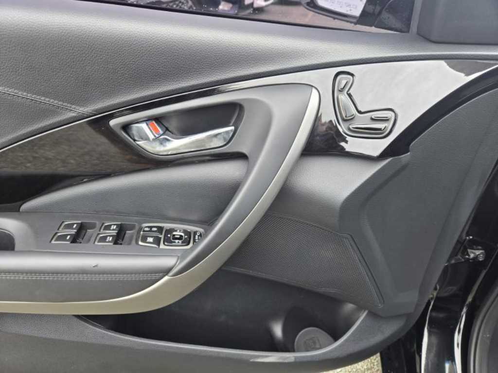 HYUNDAI Grandeur - Vista 10
