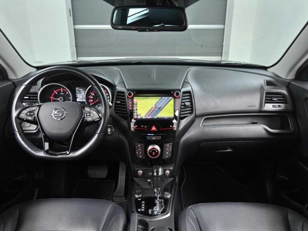 Ssangyong Tivoli - Vista 10