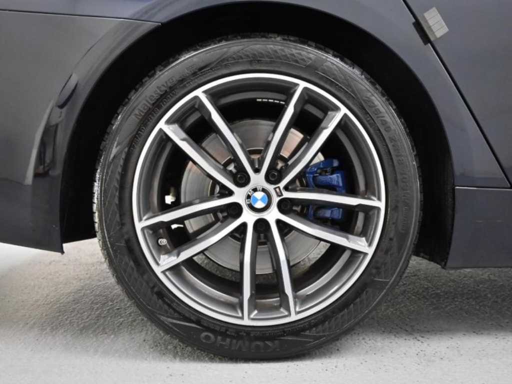 BMW 5 Series - Vista 5