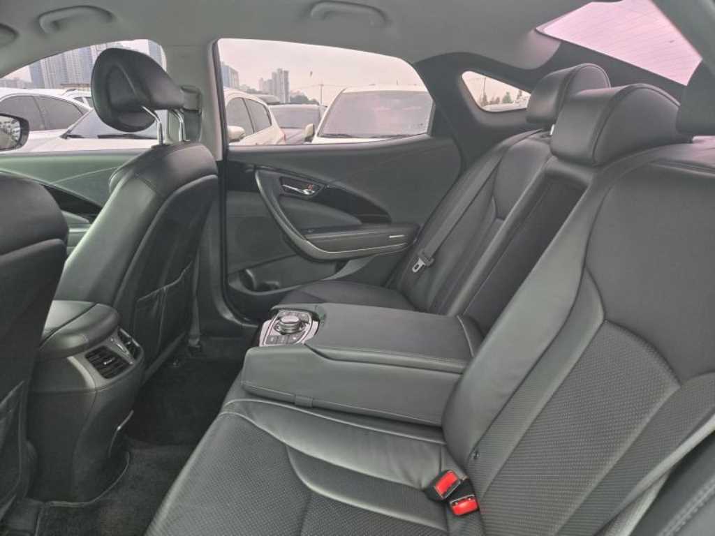 HYUNDAI Grandeur - Vista 8