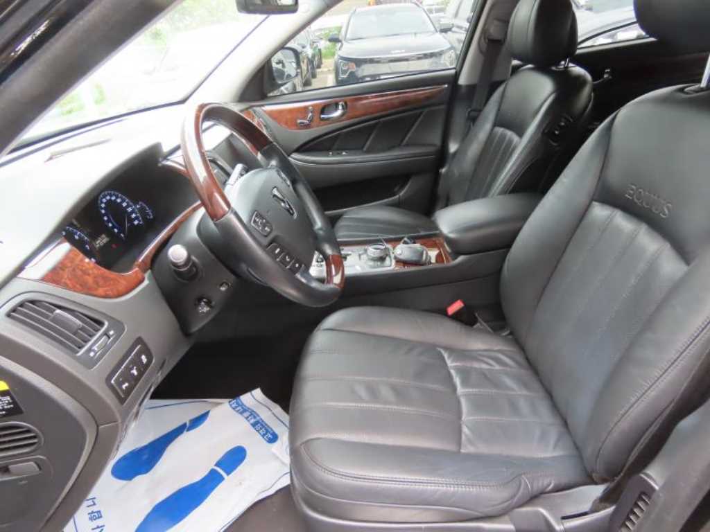 HYUNDAI Equus - Vista 11