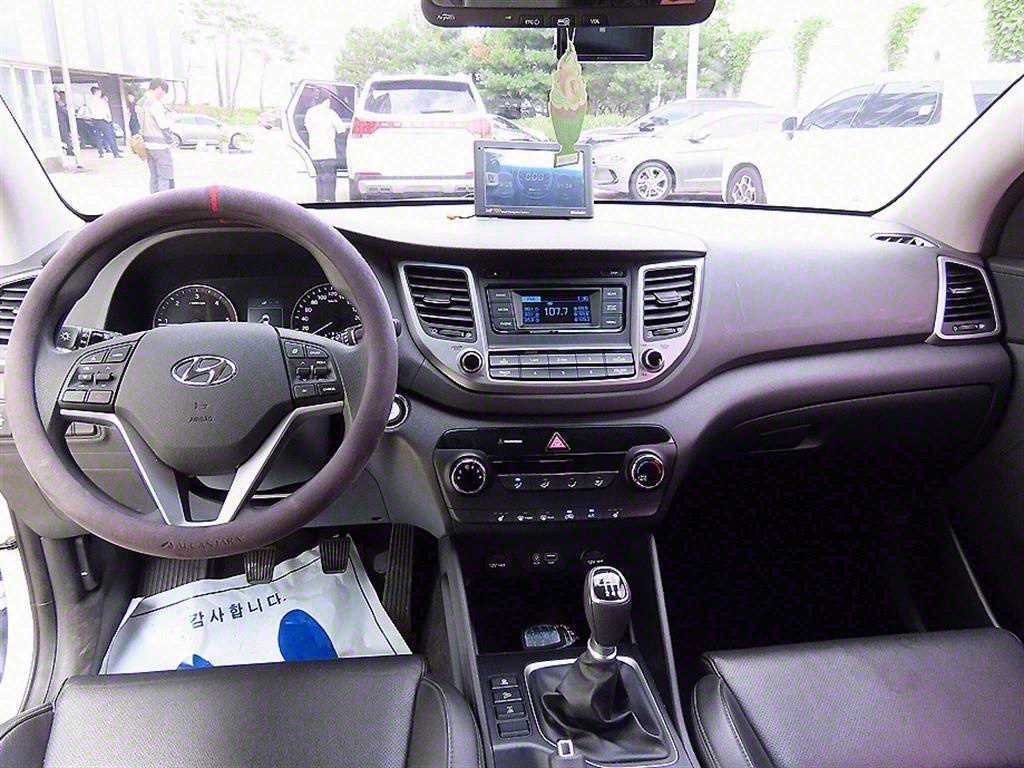 HYUNDAI Tucson - Vista 8