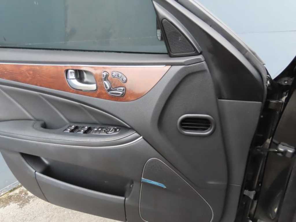 HYUNDAI Equus 2010 Negro - Importación desde Corea - HF Imports Iquique - Foto 13