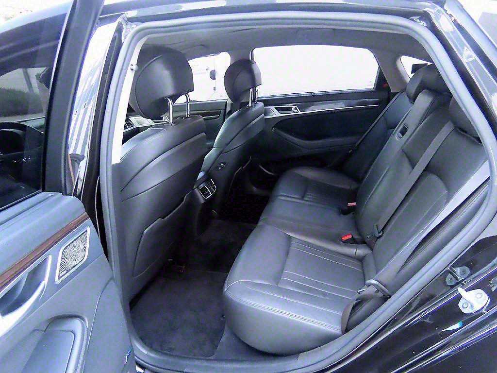 Genesis G80 - Vista 6