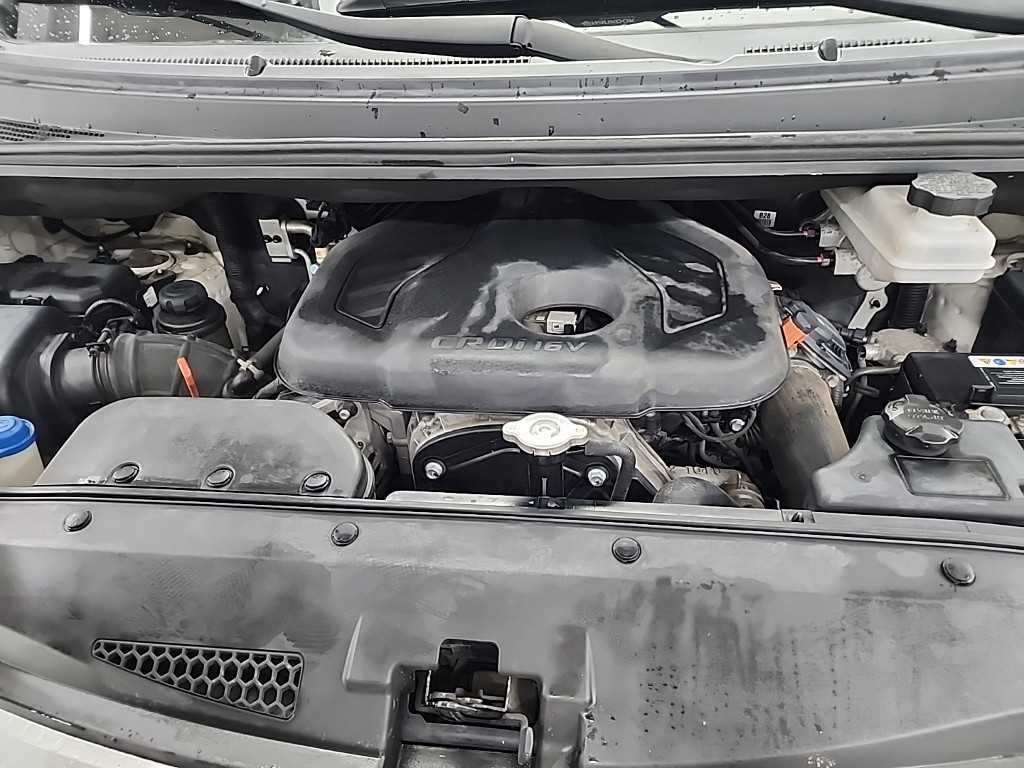 HYUNDAI Starex - Vista 5