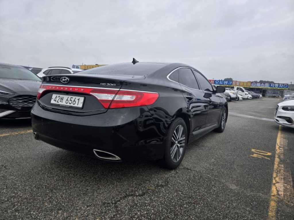 HYUNDAI Grandeur - Vista 5