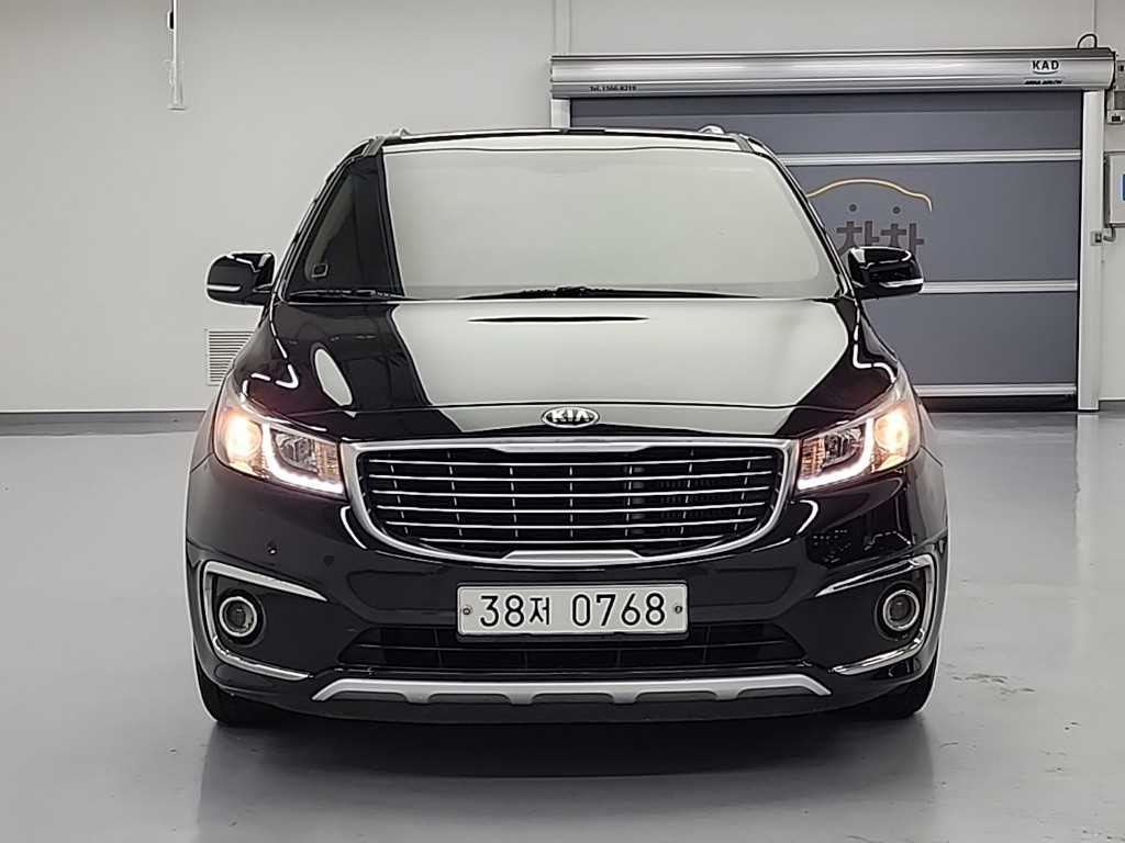 KIA Carnival - Vista 2