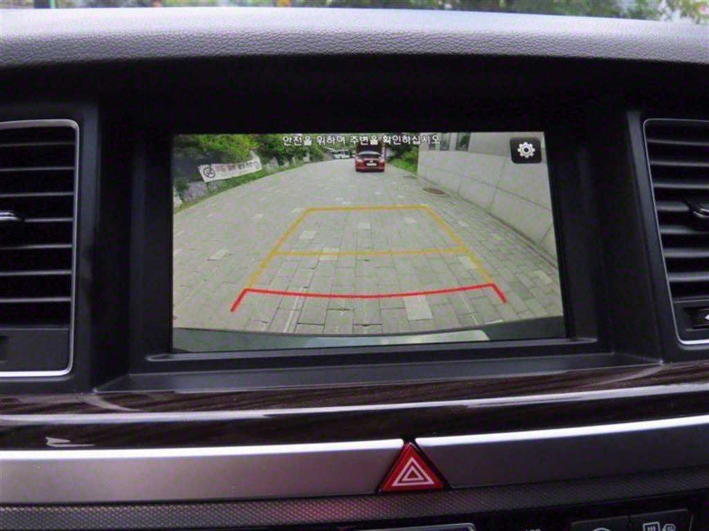 Genesis G80 - Vista 9