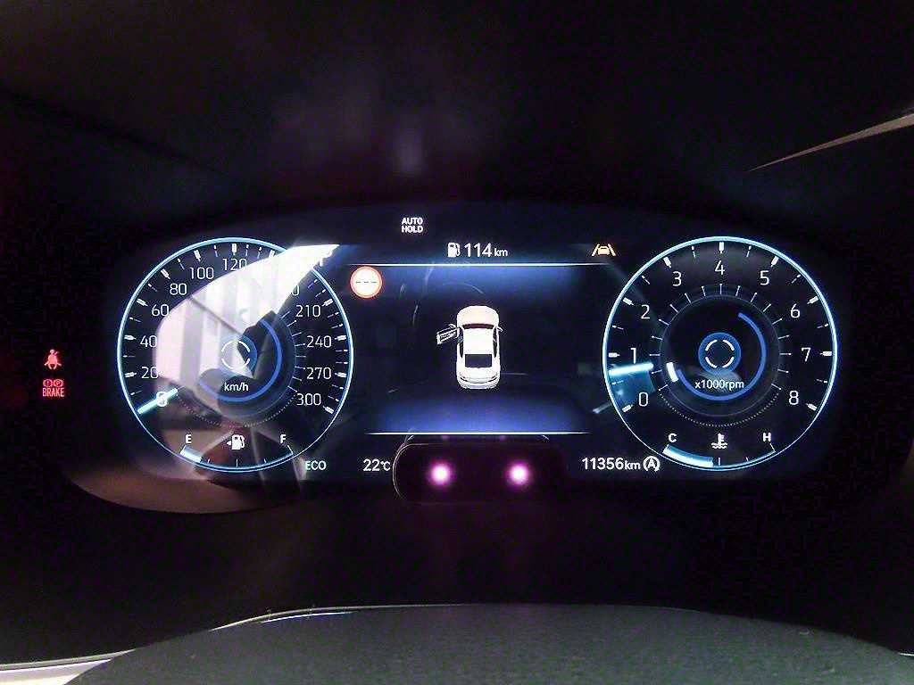 Genesis G70 - Vista 9