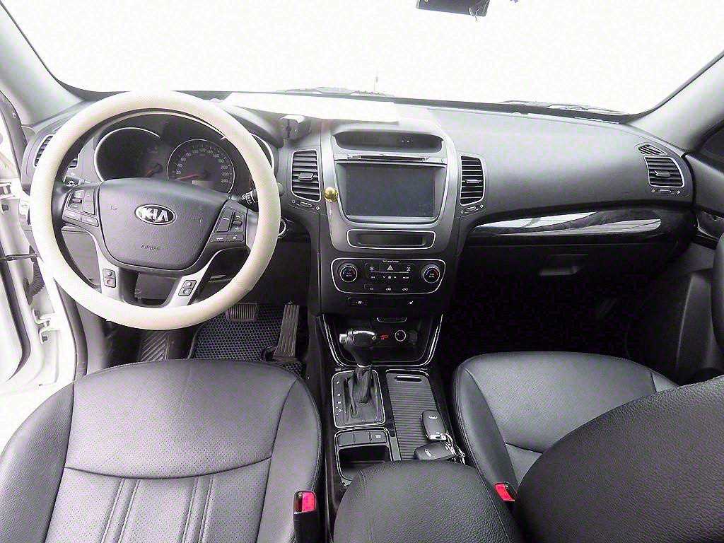 KIA Sorento - Vista 8