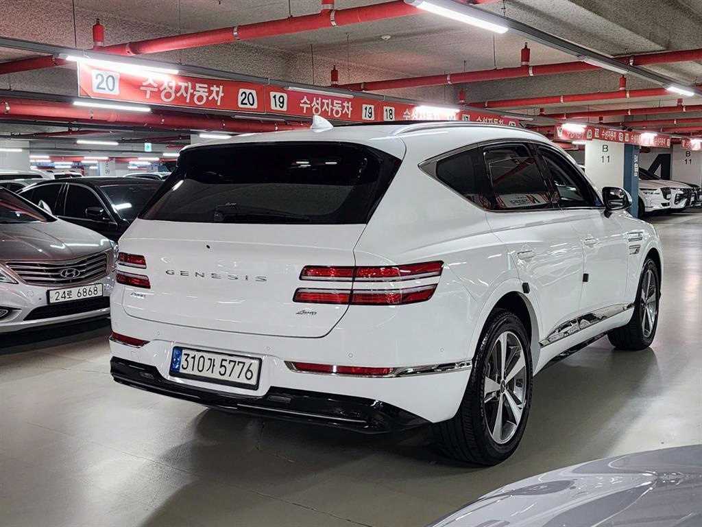 Genesis GV80 - Vista 6