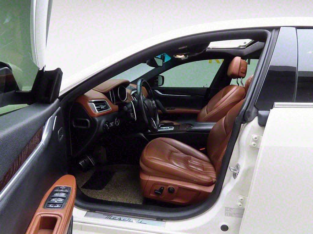 Maserati Ghibli - Vista 11