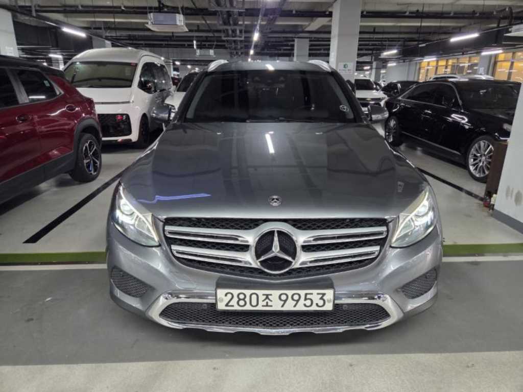 Mercedes Benz GLC Class - Vista 3