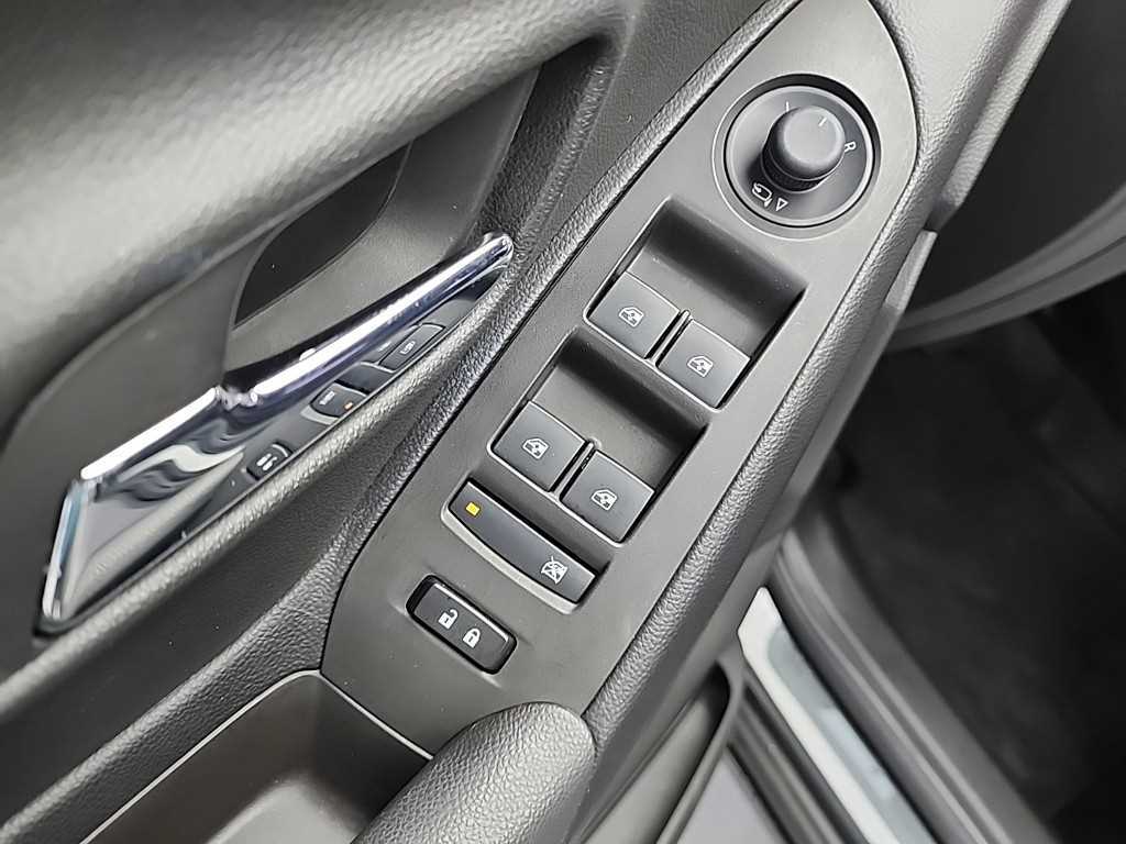 Chevrolet Trax 2017 Gris - Importación desde Corea - HF Imports Iquique - Foto 17