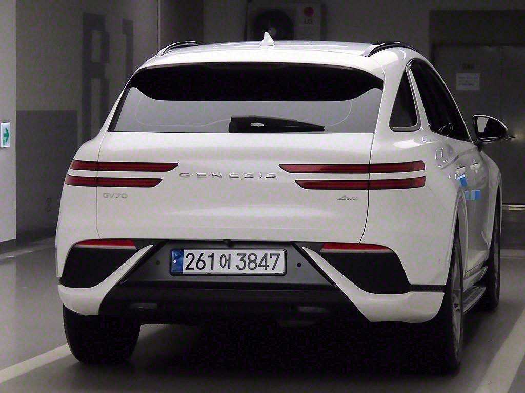 Genesis GV70 - Vista 4