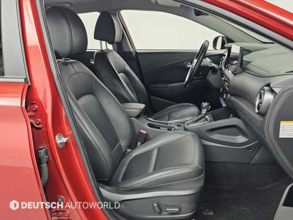 HYUNDAI Kona - Vista 10