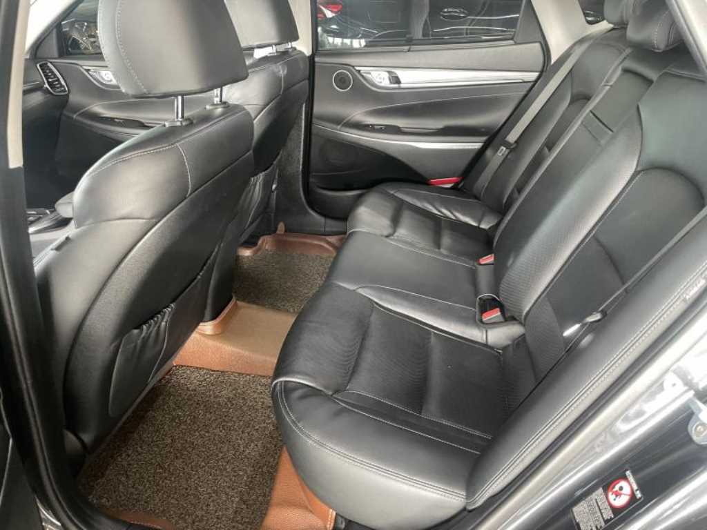 HYUNDAI Grandeur - Vista 8