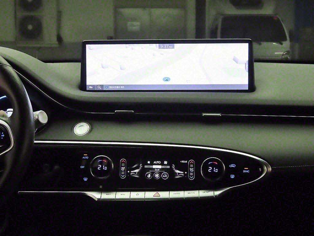 Genesis GV70 - Vista 8