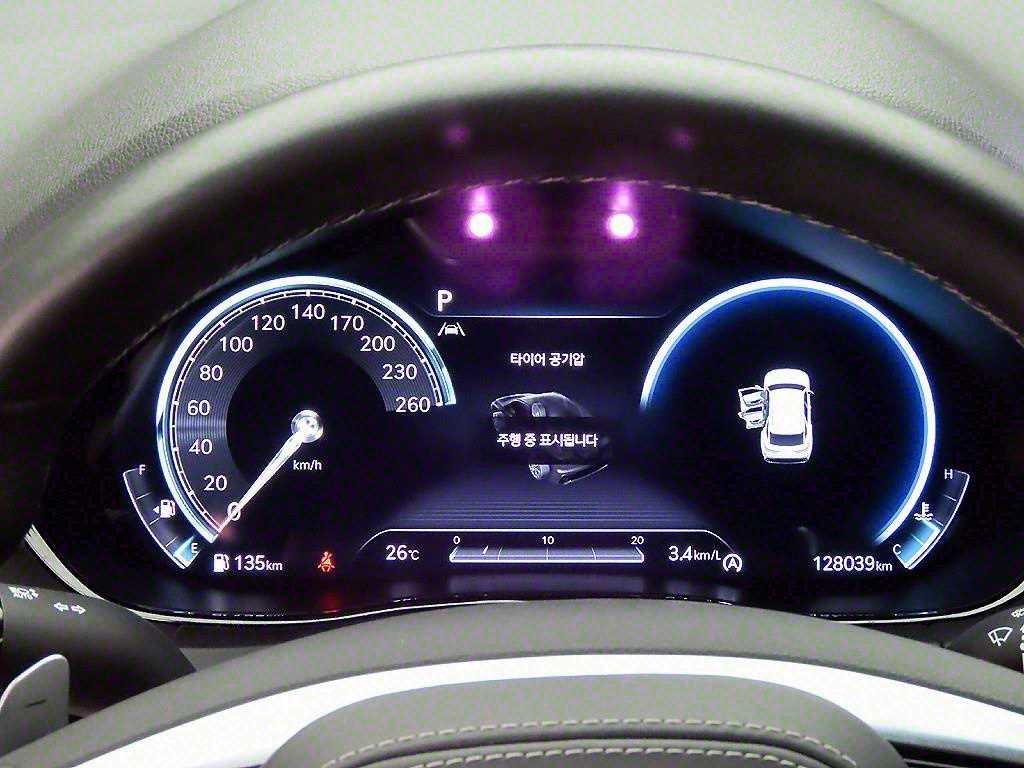 Genesis GV70 - Vista 5