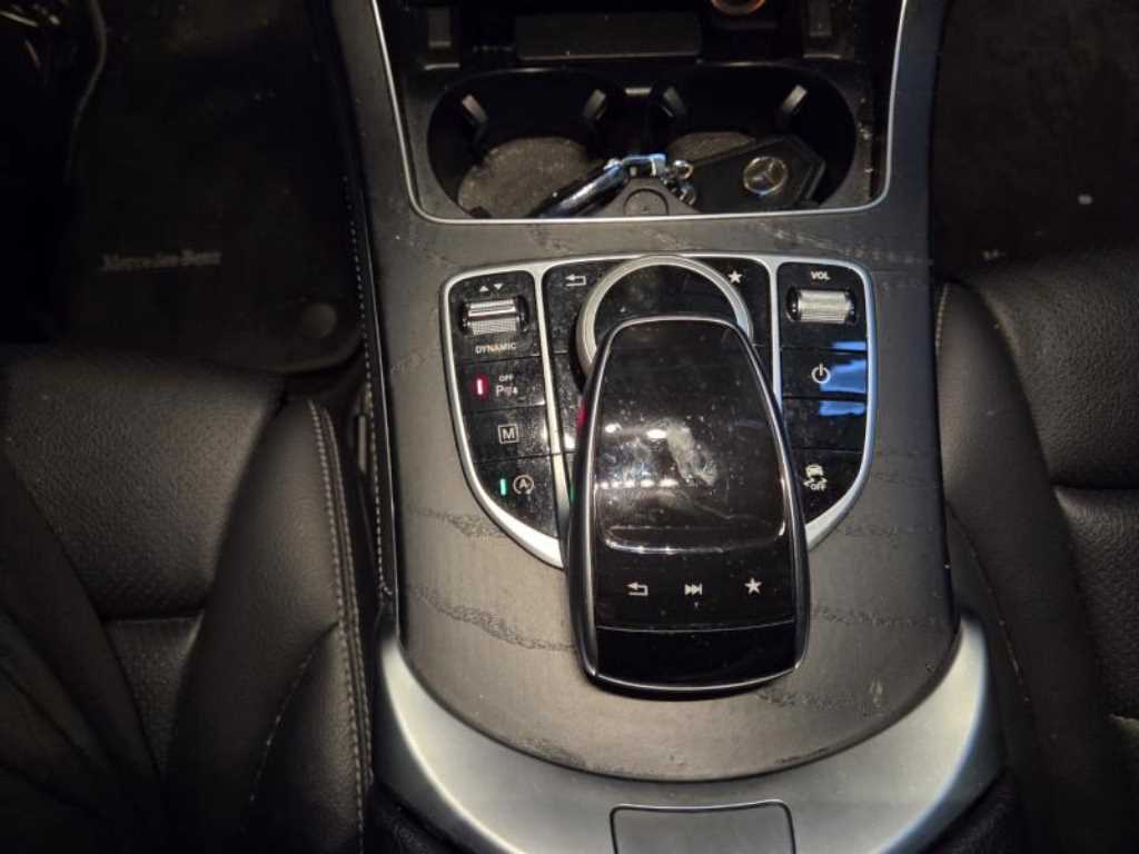 Mercedes Benz GLC Class - Vista 12