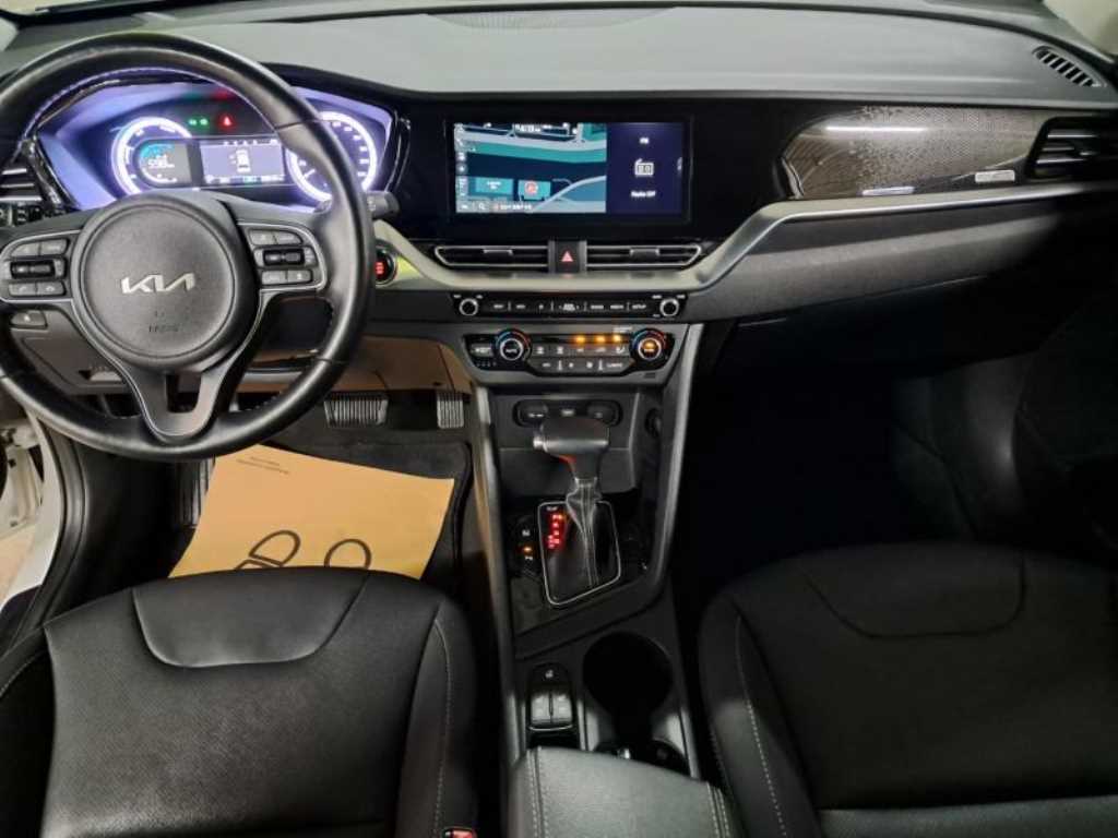 KIA Niro - Vista 8