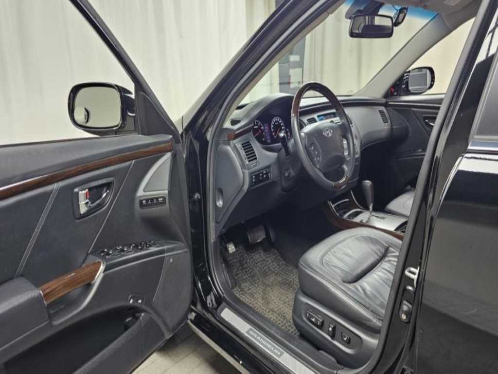 HYUNDAI Grandeur - Vista 9