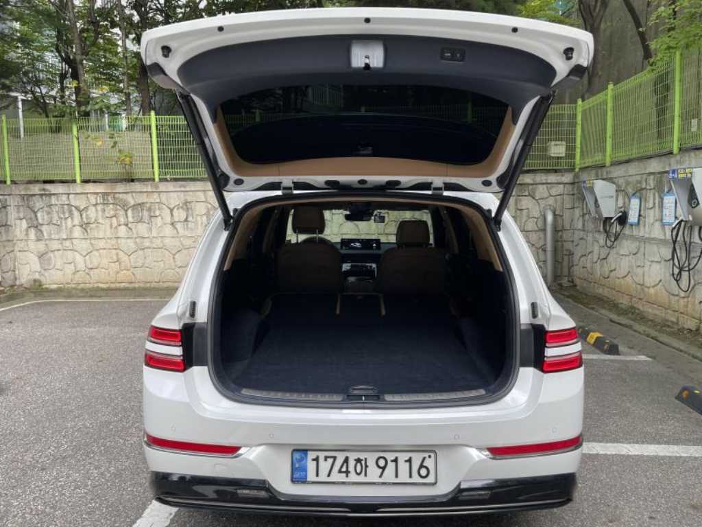 Genesis GV80 - Vista 7