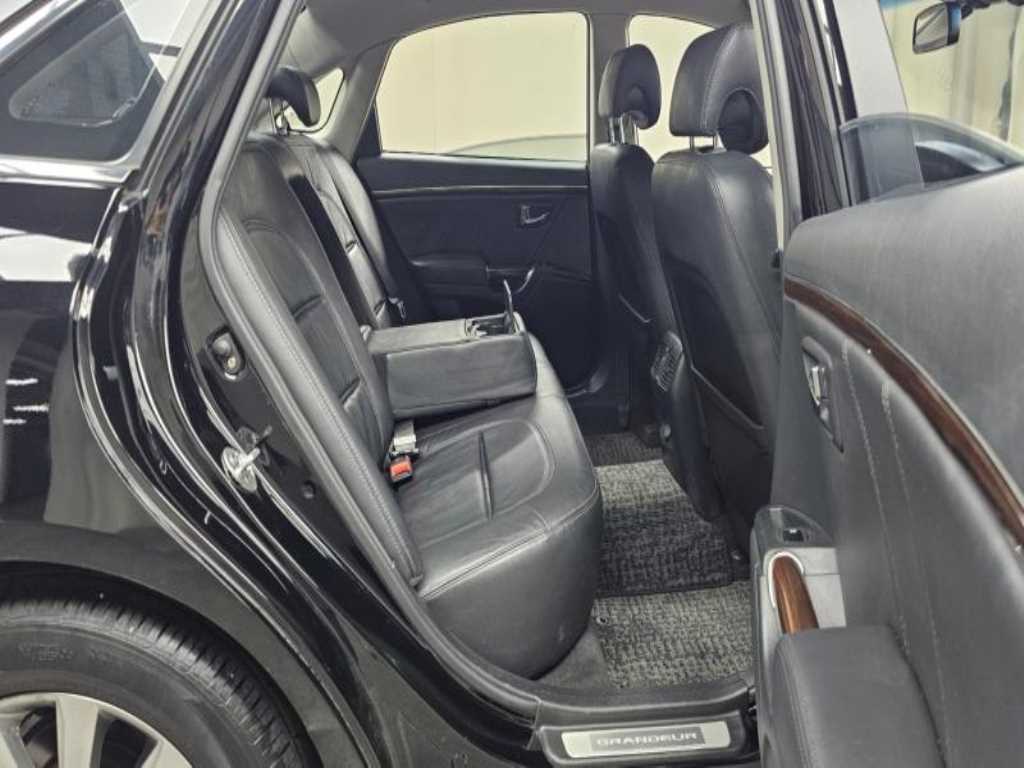 HYUNDAI Grandeur - Vista 11