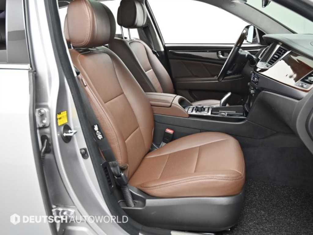 HYUNDAI Equus - Vista 11