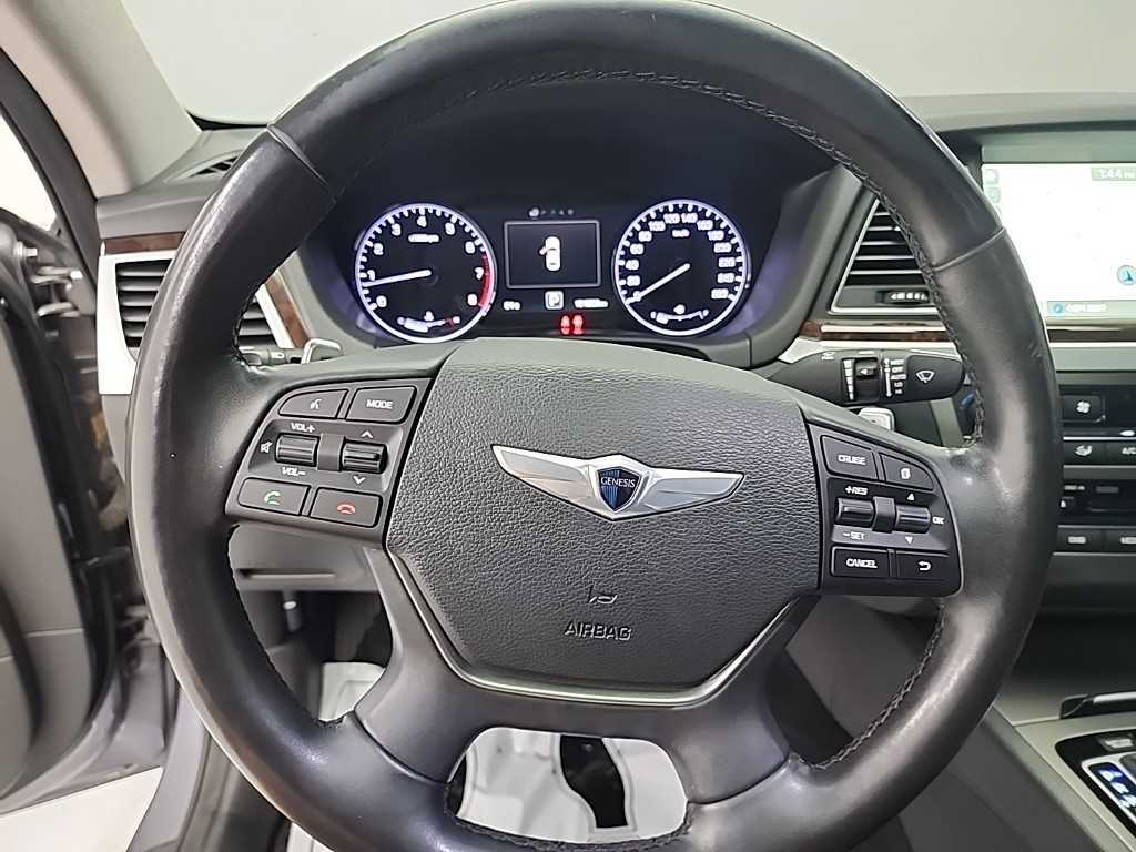 HYUNDAI Genesis - Vista 9