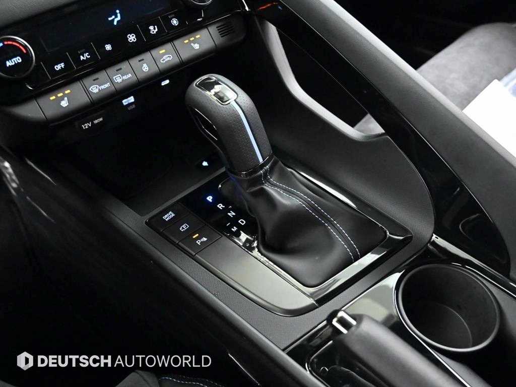 HYUNDAI Avante - Vista 9