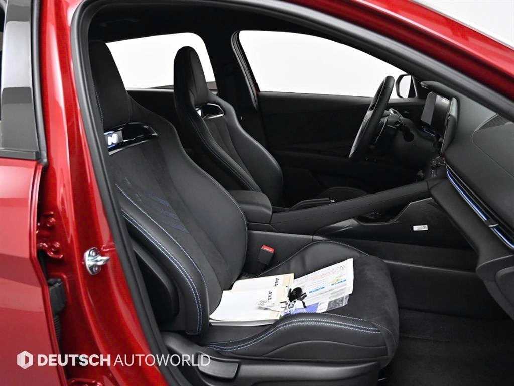 HYUNDAI Avante - Vista 10