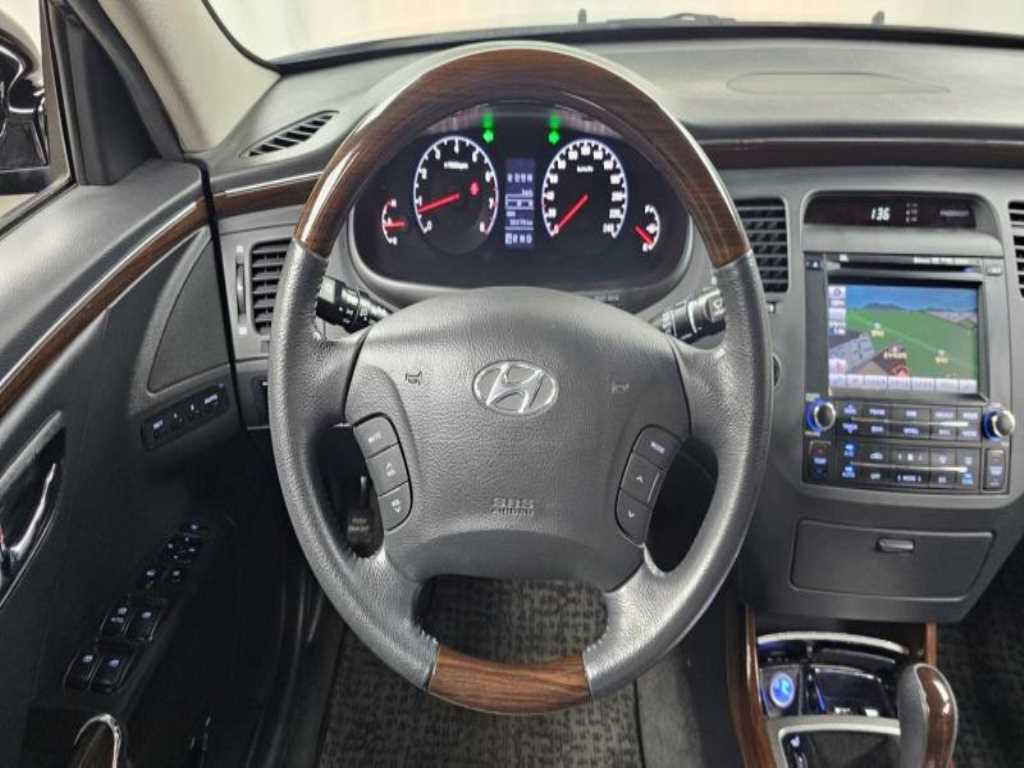 HYUNDAI Grandeur - Vista 12