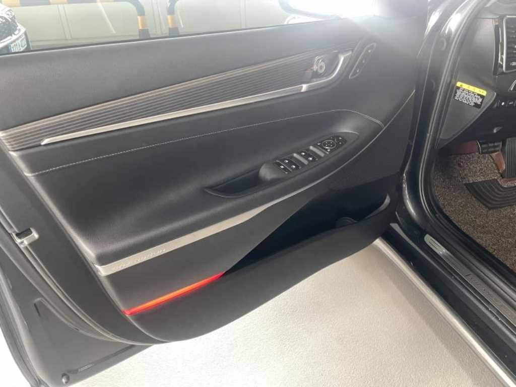 HYUNDAI Grandeur - Vista 7