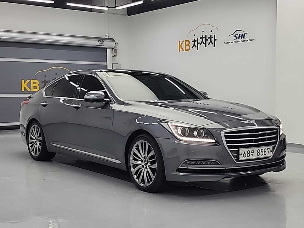 HYUNDAI Genesis - Vista 4