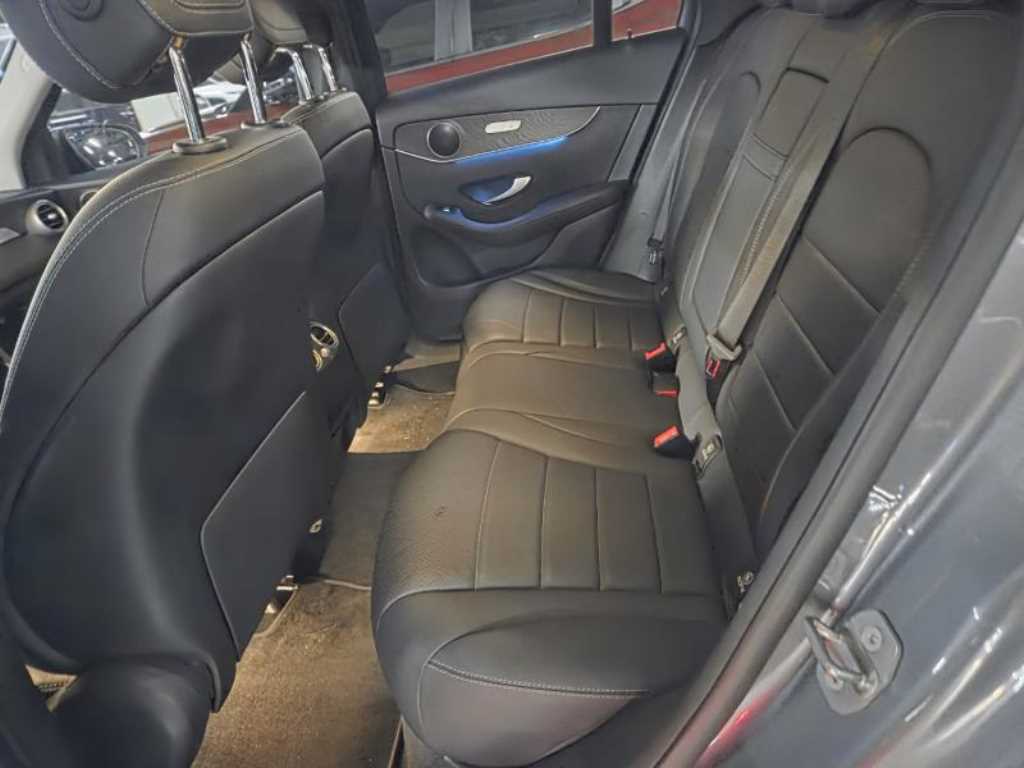 Mercedes Benz GLC Class - Vista 8