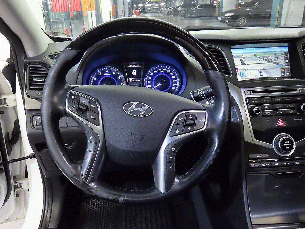 HYUNDAI Grandeur - Vista 8