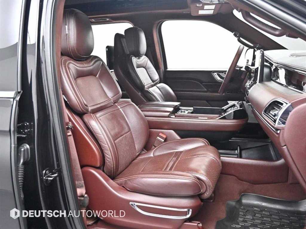 Lincoln Navigator - Vista 10