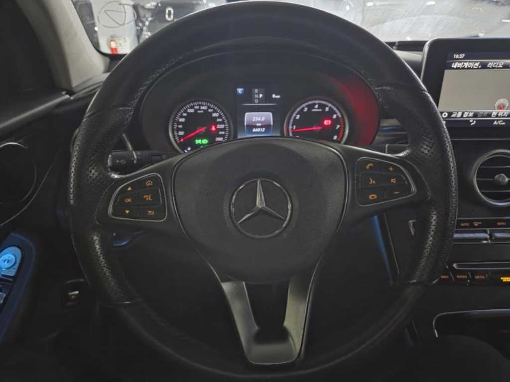 Mercedes Benz GLC Class 2019 Gris - Importación desde Corea - HF Imports Iquique - Foto 13