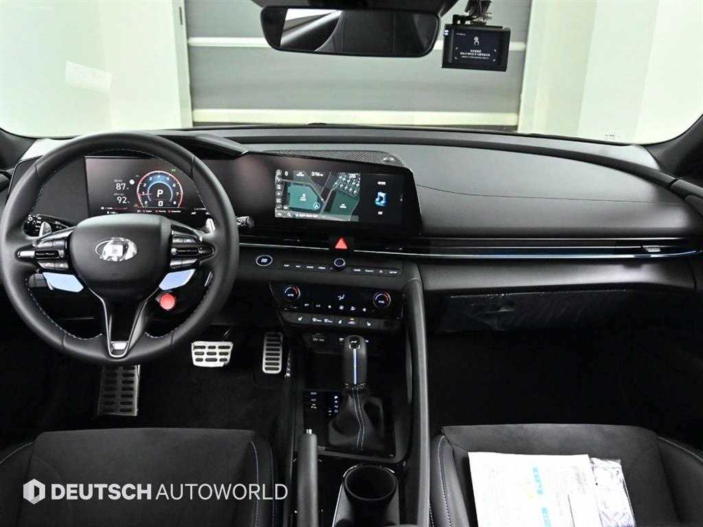 HYUNDAI Avante - Vista 7