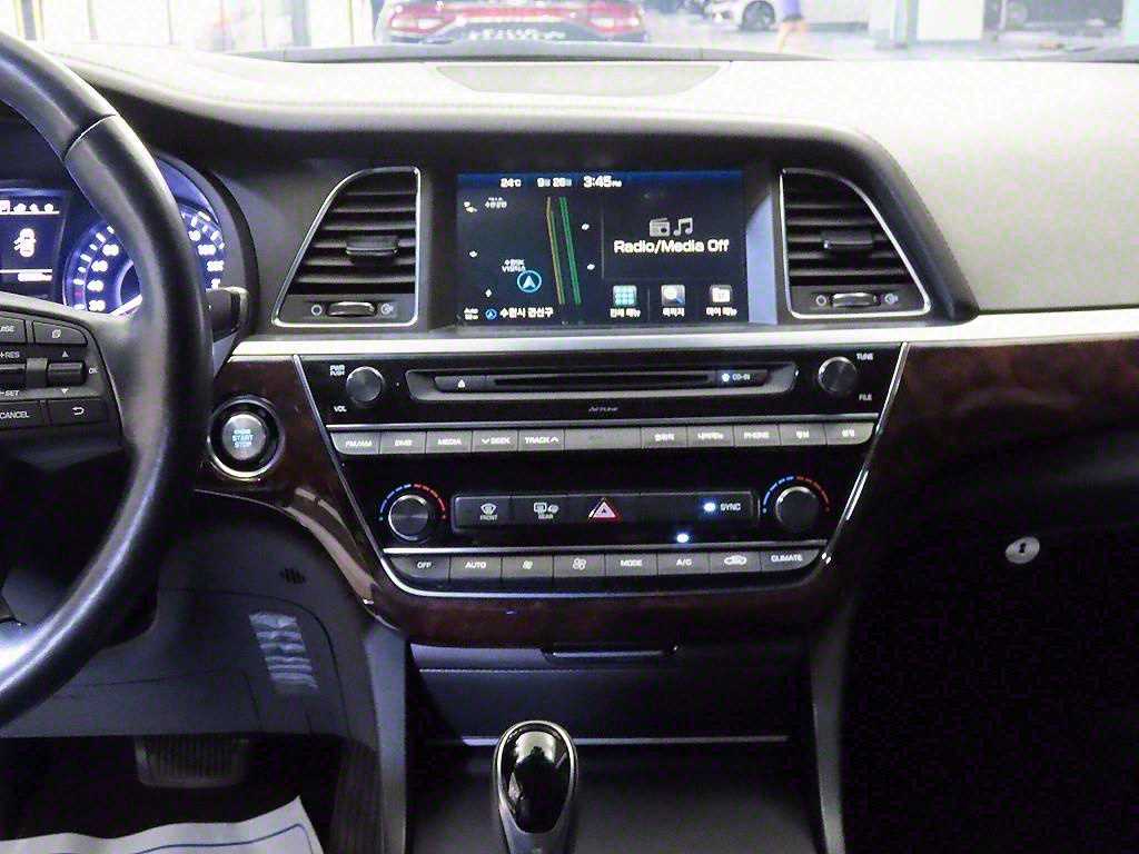 HYUNDAI Aslan - Vista 11