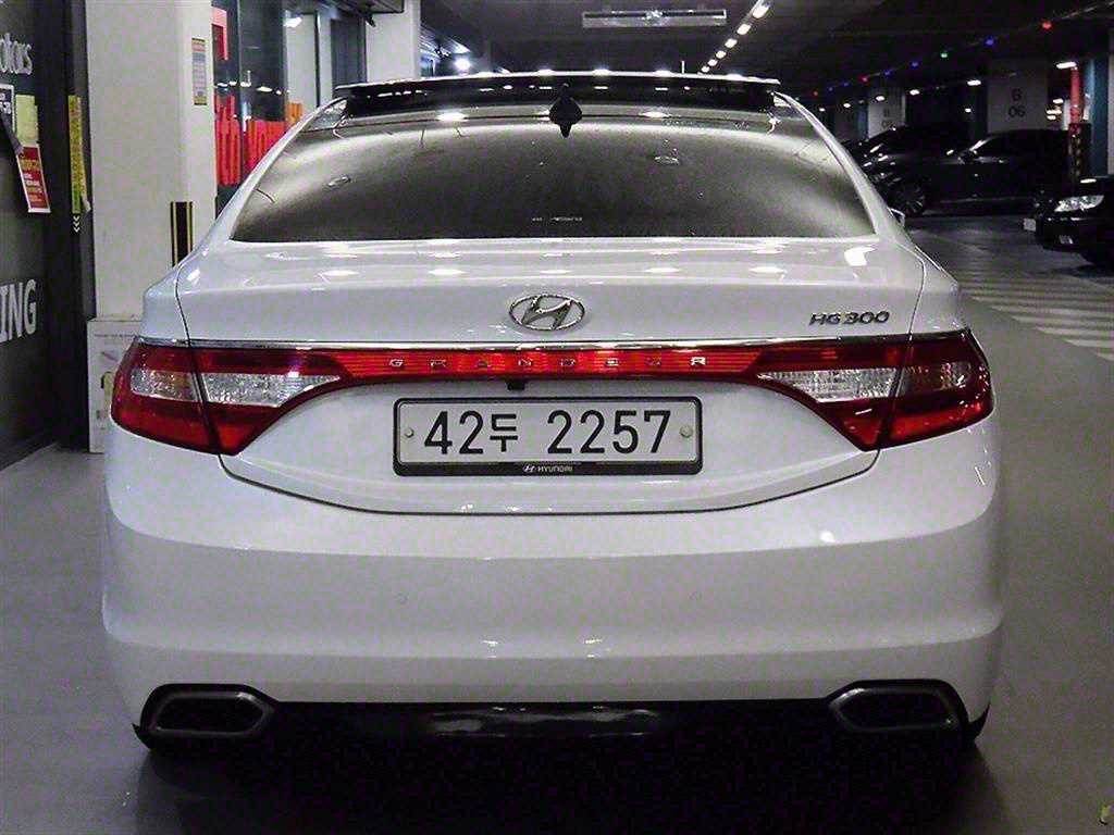 HYUNDAI Grandeur - Vista 5